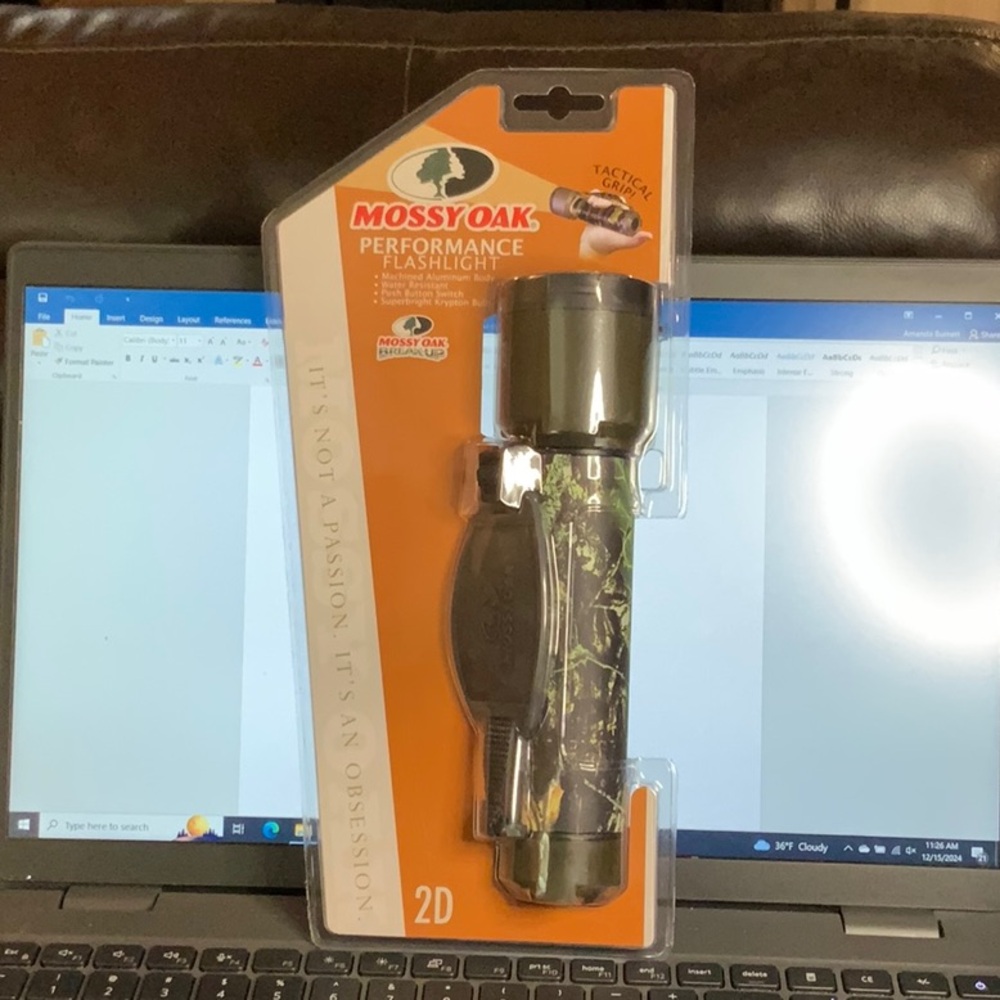 Mossy Oak Performance Flashlight - Camouflage